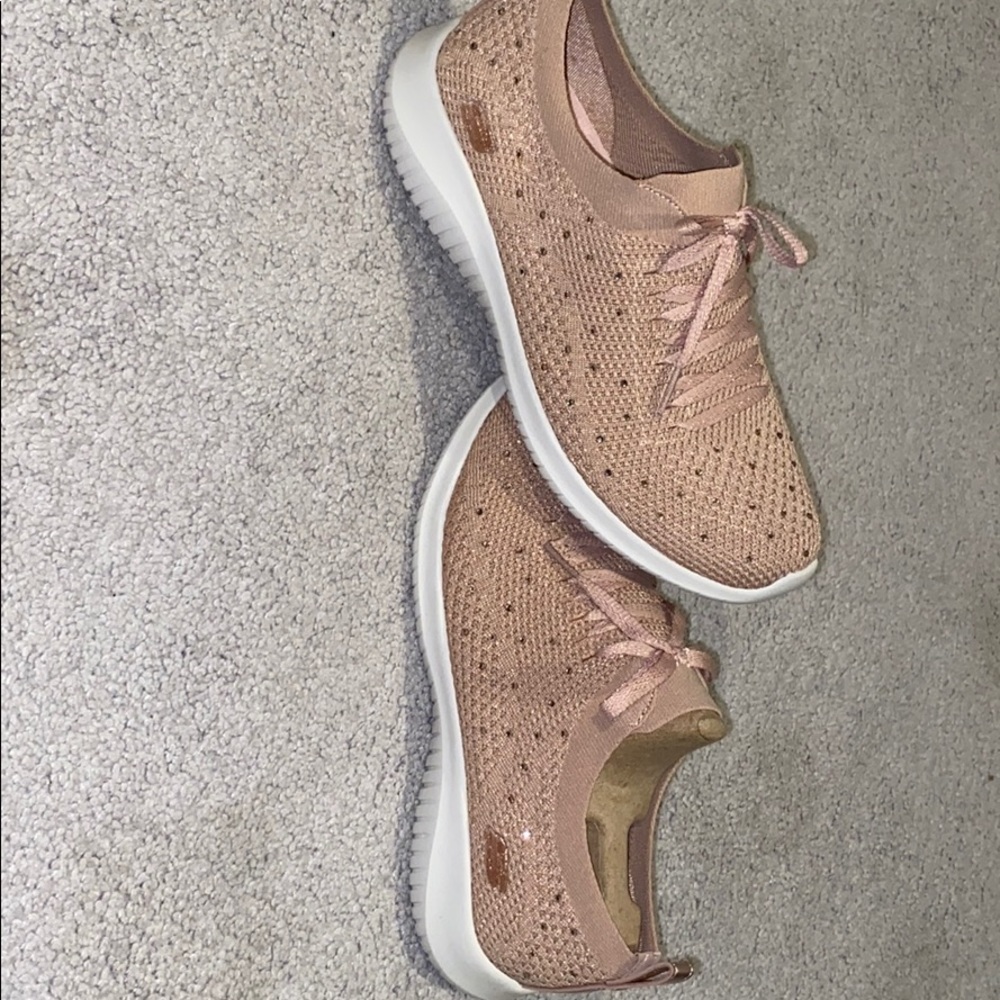 Women’s Skechers Sneakers